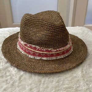Women’s straw fedora
